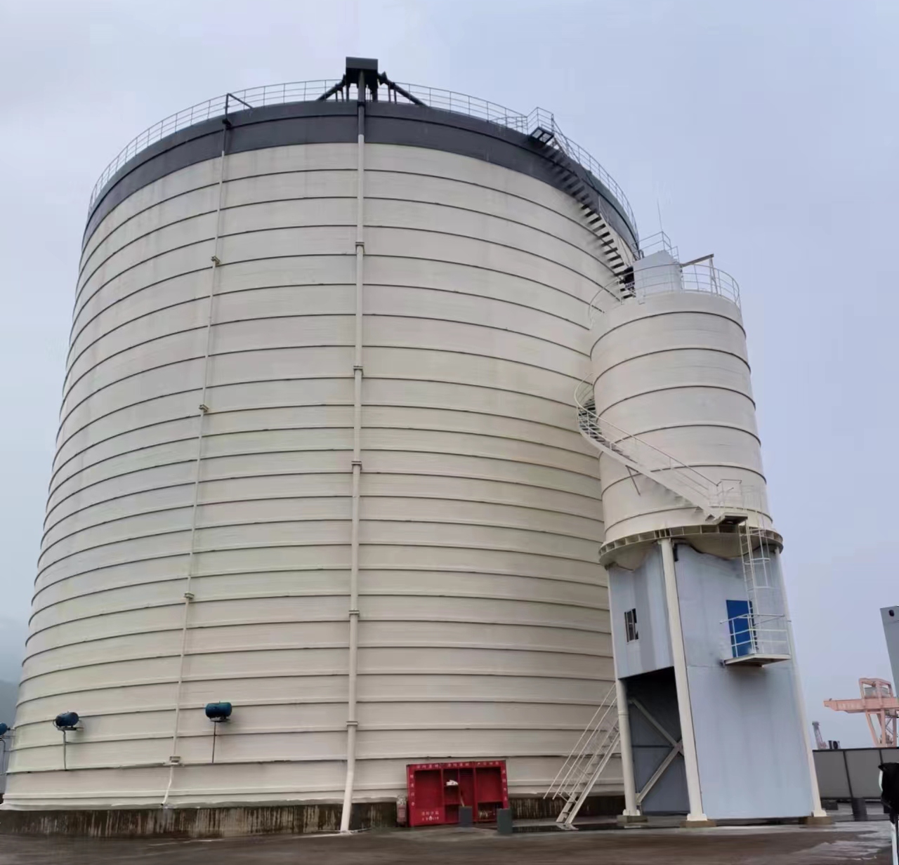 青河10万吨水泥钢板库